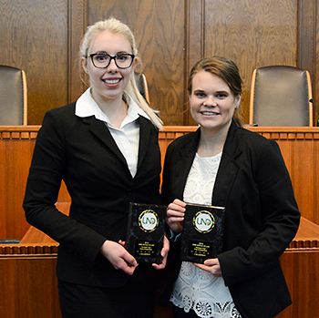 Hannah Wegner, ’19 & Alexa Pyette, ’19